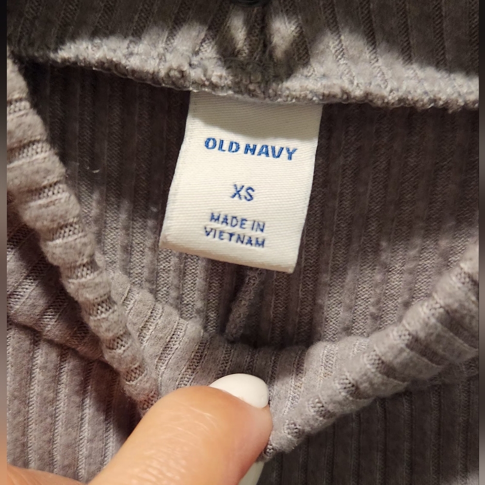 Gray Ribbed Knit Dress - Picture 5 of 5